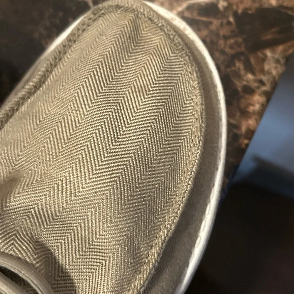 Hey Dude Walley Tan Herringbone slip-on shoes - size 7